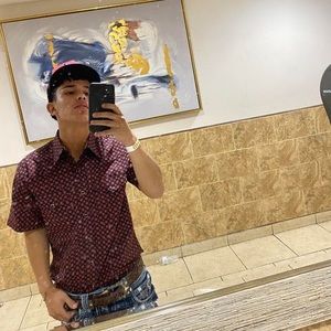 Meet your Posher, Alejandro